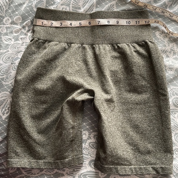 NVGTN Scrunch Shorts (not 2.0) 💚 - Picture 4 of 4